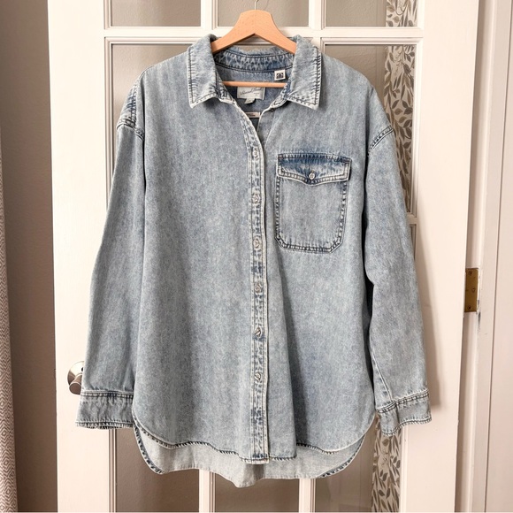 Universal Thread Tops - ☀️UNIVERSAL THREAD Washed Denim Shacket Sz XL NWOT